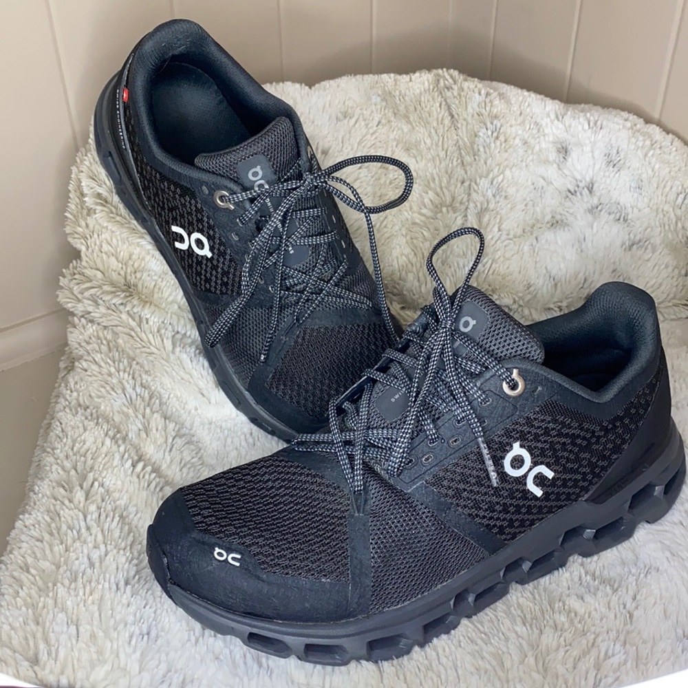 Women’s On Running Cloudstratus Shoes